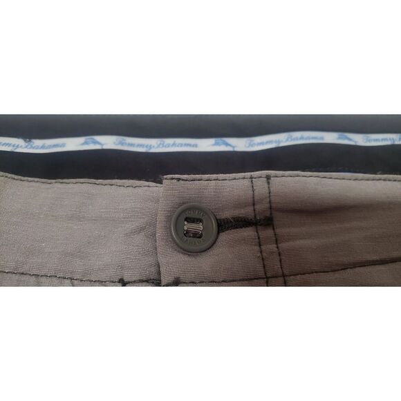 Tommy Bahama Shorts Golf Men's 42 Active Warm Grey Rib Pattern Poly/Cotton/Spndx - Picture 11 of 16